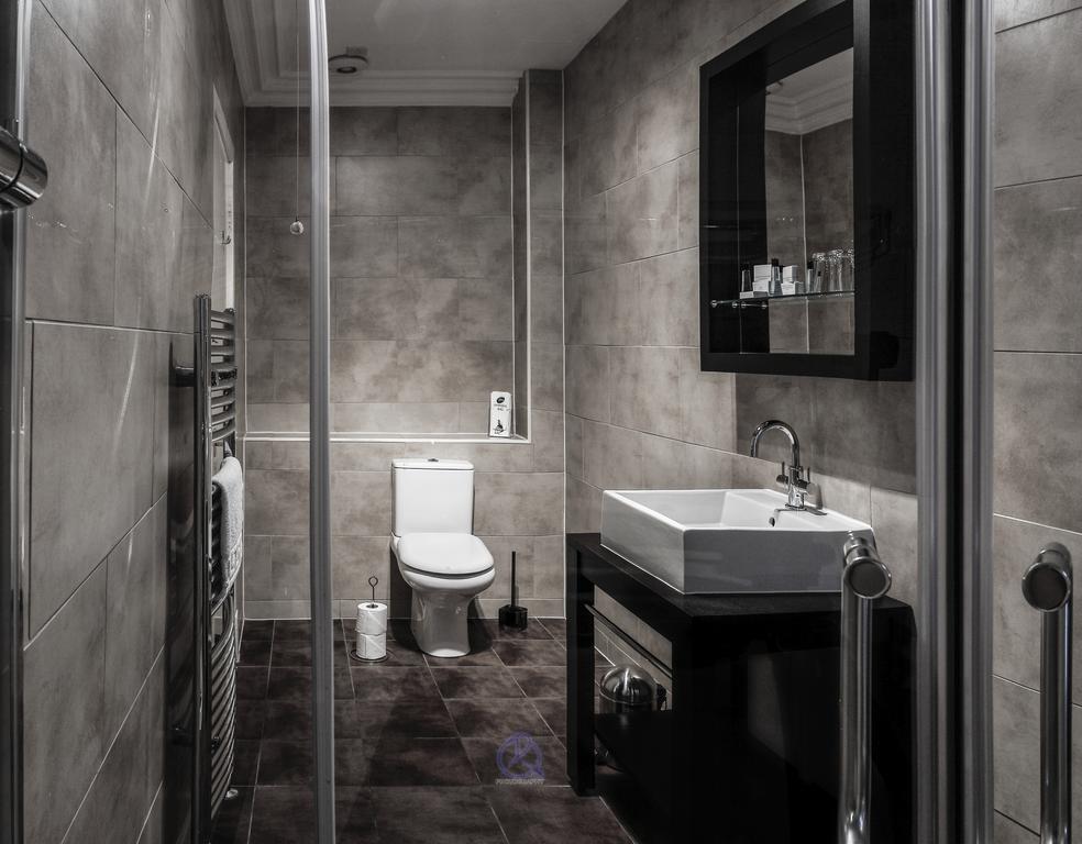 Invergarry Hotel Room photo